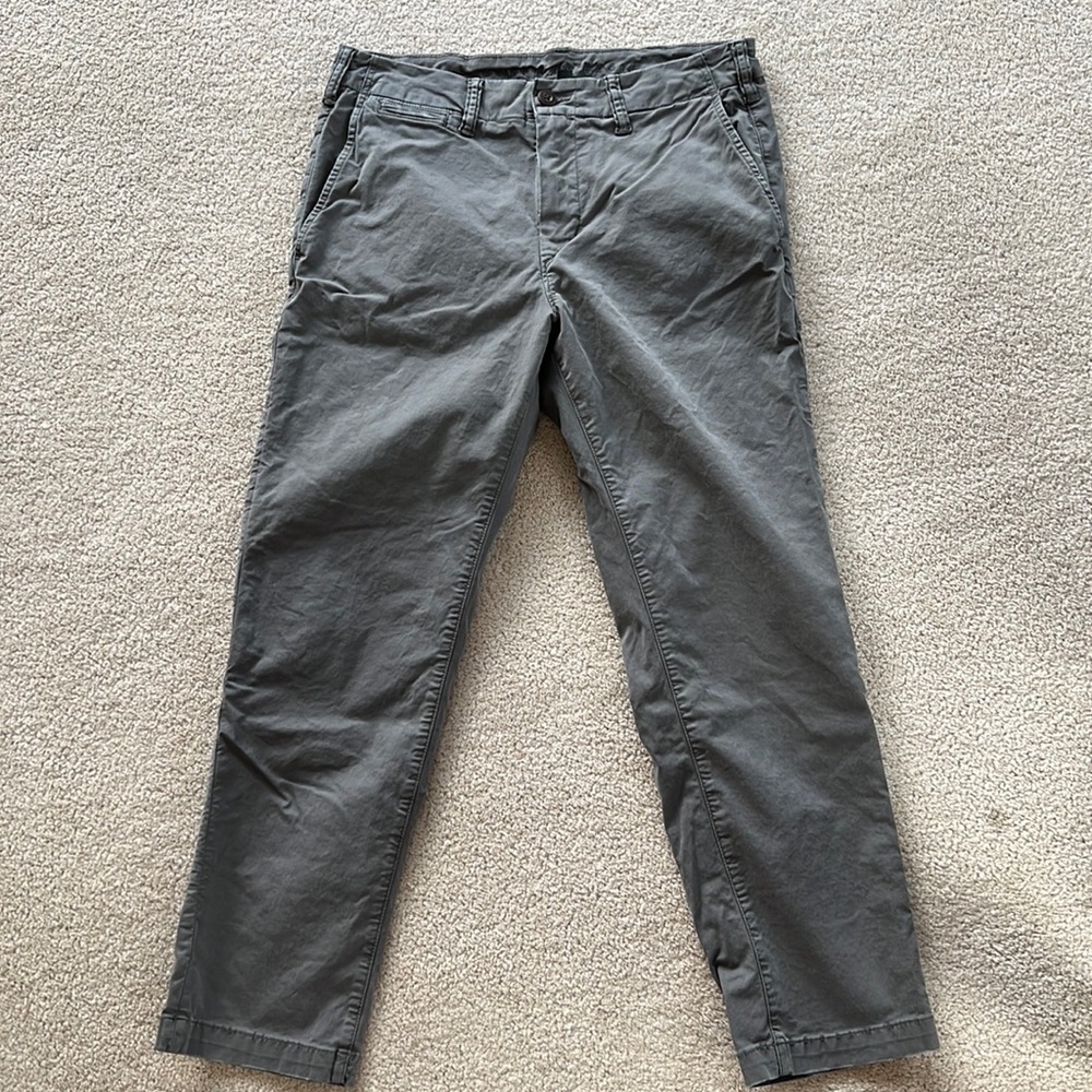 Kaki pants